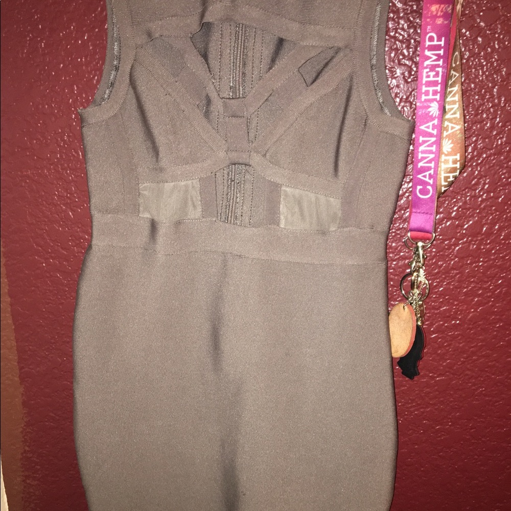 Dress - Picture 2 of 2
